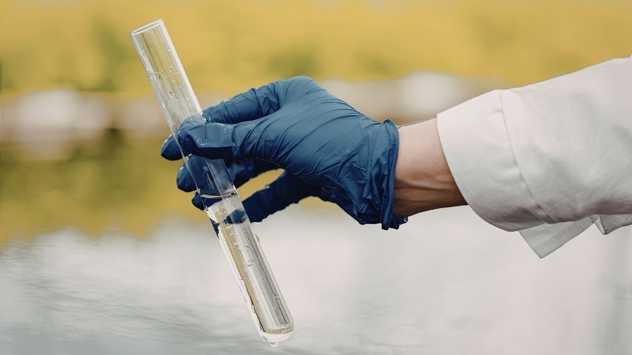 हमीरपुर के बड़ू में पीलिया का कहर, एक ही स्कूल के 14 बच्चे बीमार, जांच शुरू