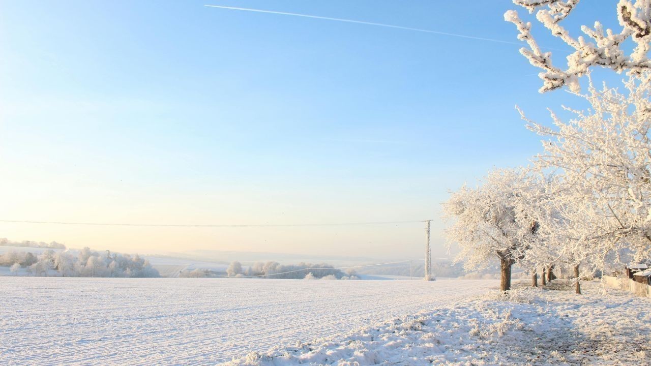 हिमाचल में कुदरत का कहर, भारी बर्फबारी और बारिश का ऑरेंज अलर्ट