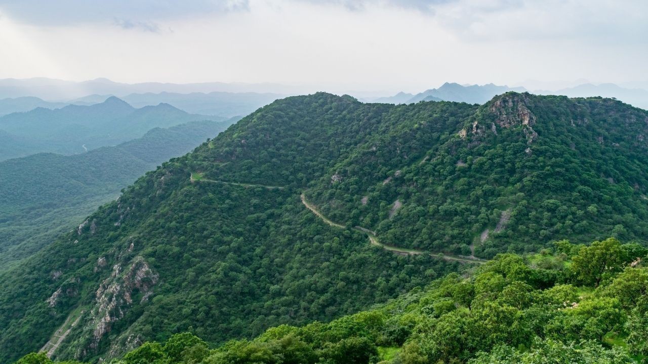 ₹3.86 करोड़ से पहाड़ होगा सुरक्षित कालीघार में सुदृढ़ीकरण तेज