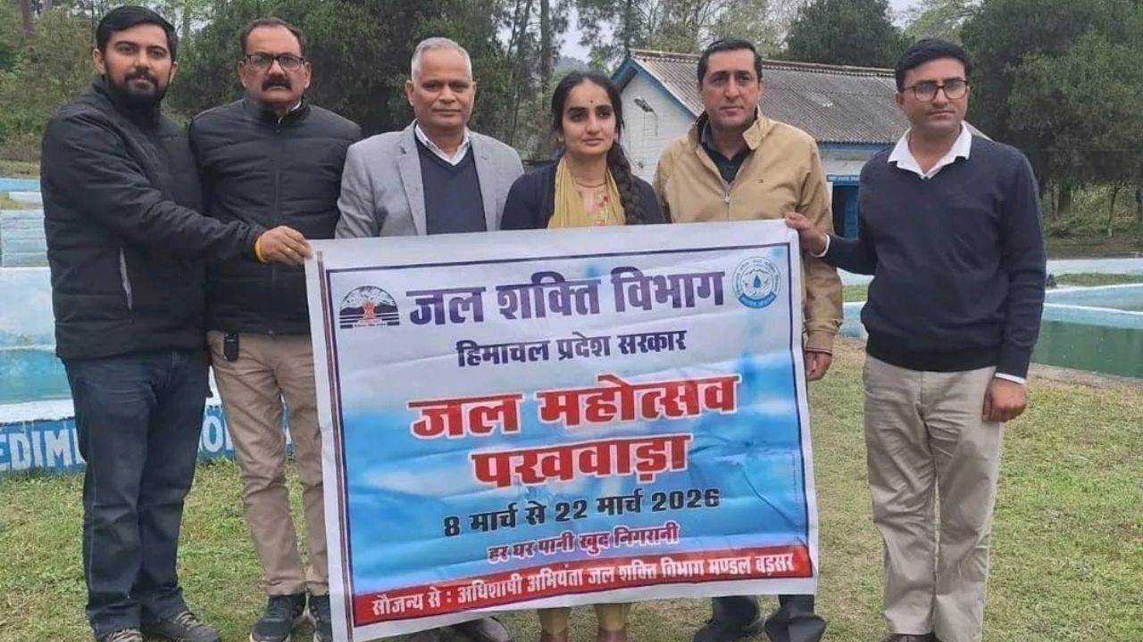 बिझड़ी के गांवों में विकास कार्यों का निरीक्षण करने पहुंचीं उपायुक्त गंधर्वा राठौड़