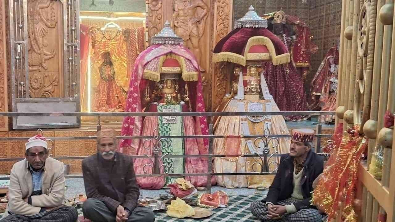 बनोगी देहुरी में नवरात्रि का भव्य आरंभ, बारिश के बावजूद श्रद्धालुओं ने किया पूजा-अर्चना