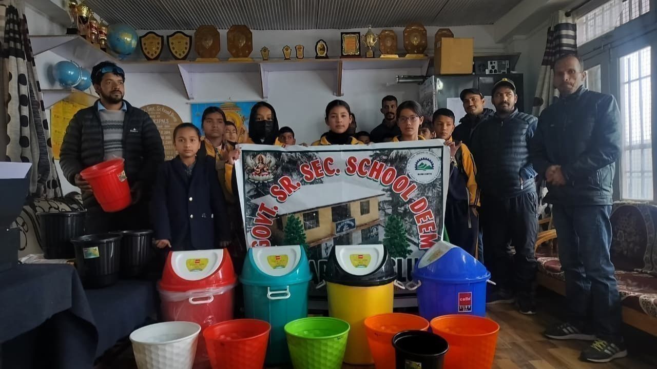 डीम स्कूल में कचरा प्रबंधन पर कार्यशाला, छात्रों और ग्रामीणों को किया जागरूक