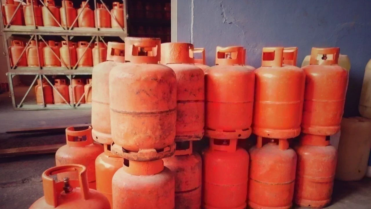 ऊना में घरेलू LPG के दुरुपयोग पर सख्ती, प्रशासन ने चलाया जांच अभियान