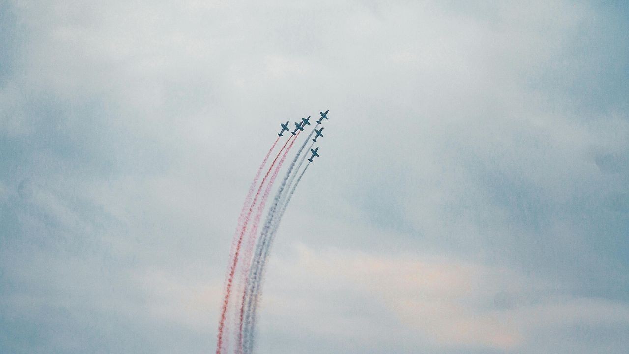 सुखना लेक पर सूर्यकिरण एयर शो का आखिरी दिन, नेताओं और लोगों ने देखा शानदार नजारा