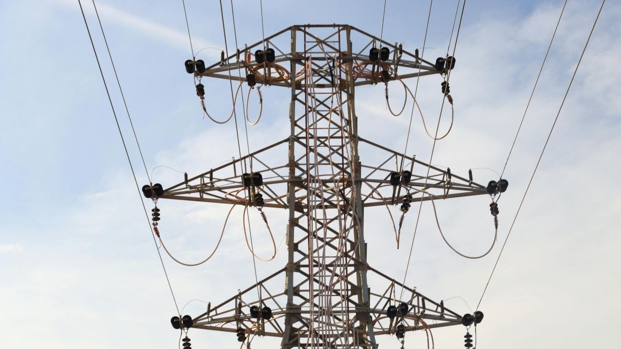 कुल्लू में बिजली बिल न भरने वालों पर कार्रवाई, 2500 से ज्यादा उपभोक्ताओं को नोटिस