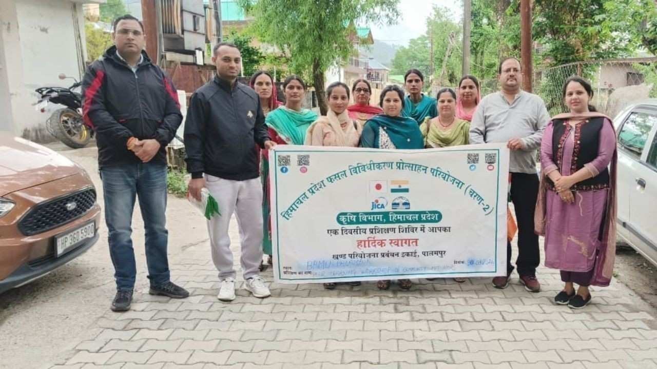 पालमपुर में सामुदायिक प्रेरकों को दी गई खेती की नई तकनीकों की ट्रेनिंग