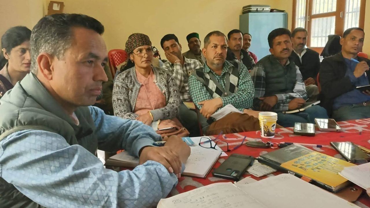 रामपुर में दूध उत्पादक संघ की बैठक, किसानों की समस्याओं और 23 अप्रैल के प्रदर्शन पर हुई चर्चा