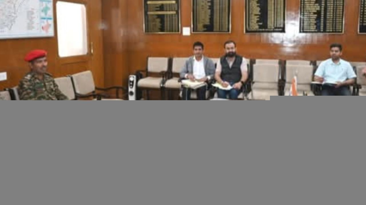 ग्रामीण विकास और सरकारी सेवाओं को आसान बनाने की पहल: सरकार गांव के द्वार