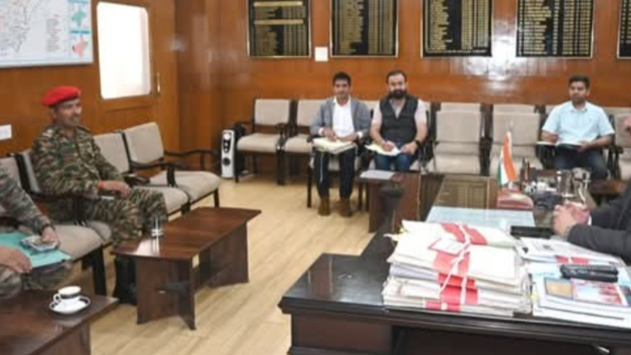 ग्रामीण विकास और सरकारी सेवाओं को आसान बनाने की पहल: सरकार गांव के द्वार