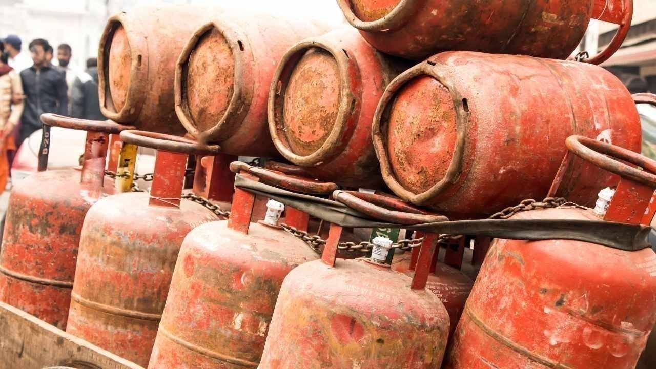 शिमला ग्रामीण में LPG गैस संकट से लकड़ी-कोयला के दाम में भारी बढ़ोतरी