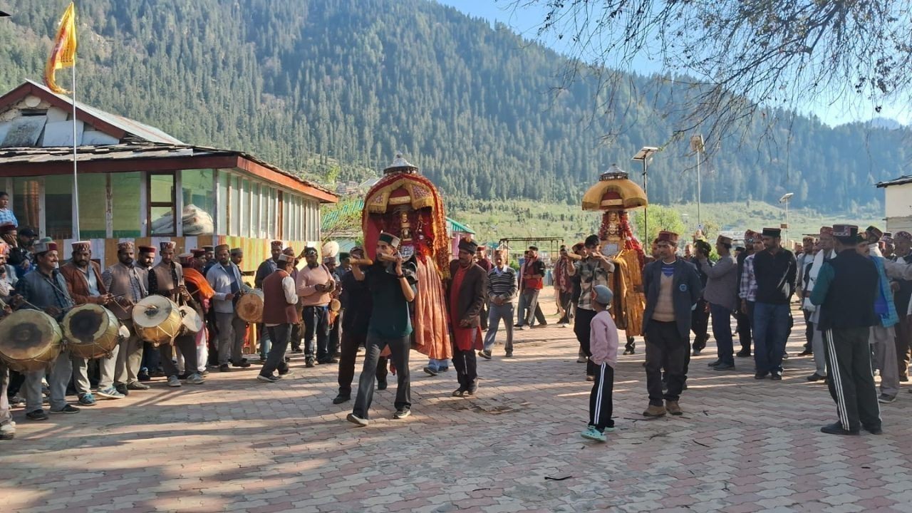 वैशाख संक्रांति पर सैंज घाटी में सांस्कृतिक उत्सव और मेलों का हुआ शुभारंभ