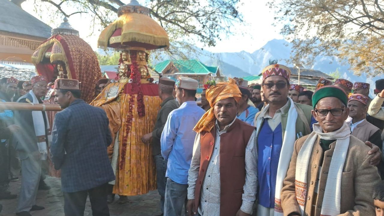 पूण्डीर ऋषि के नए पालसरा बने हीरालाल, सैंज घाटी में खुशी और आस्था का माहौल