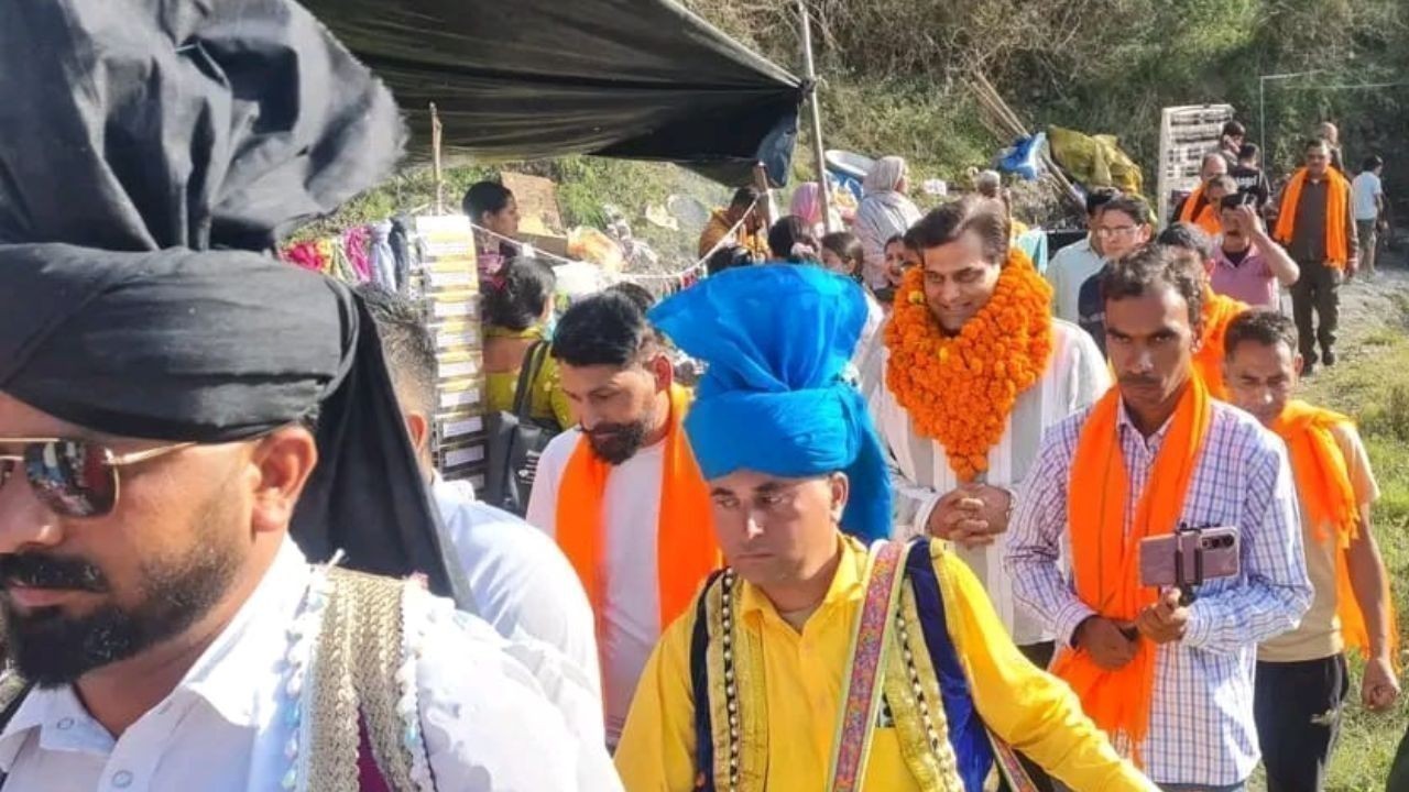 बलोह गांव के कुश्ती मेले में उमड़ा जनसैलाब, डॉ वर्मा ने युवाओं को दिया प्रेरणादायक संदेश