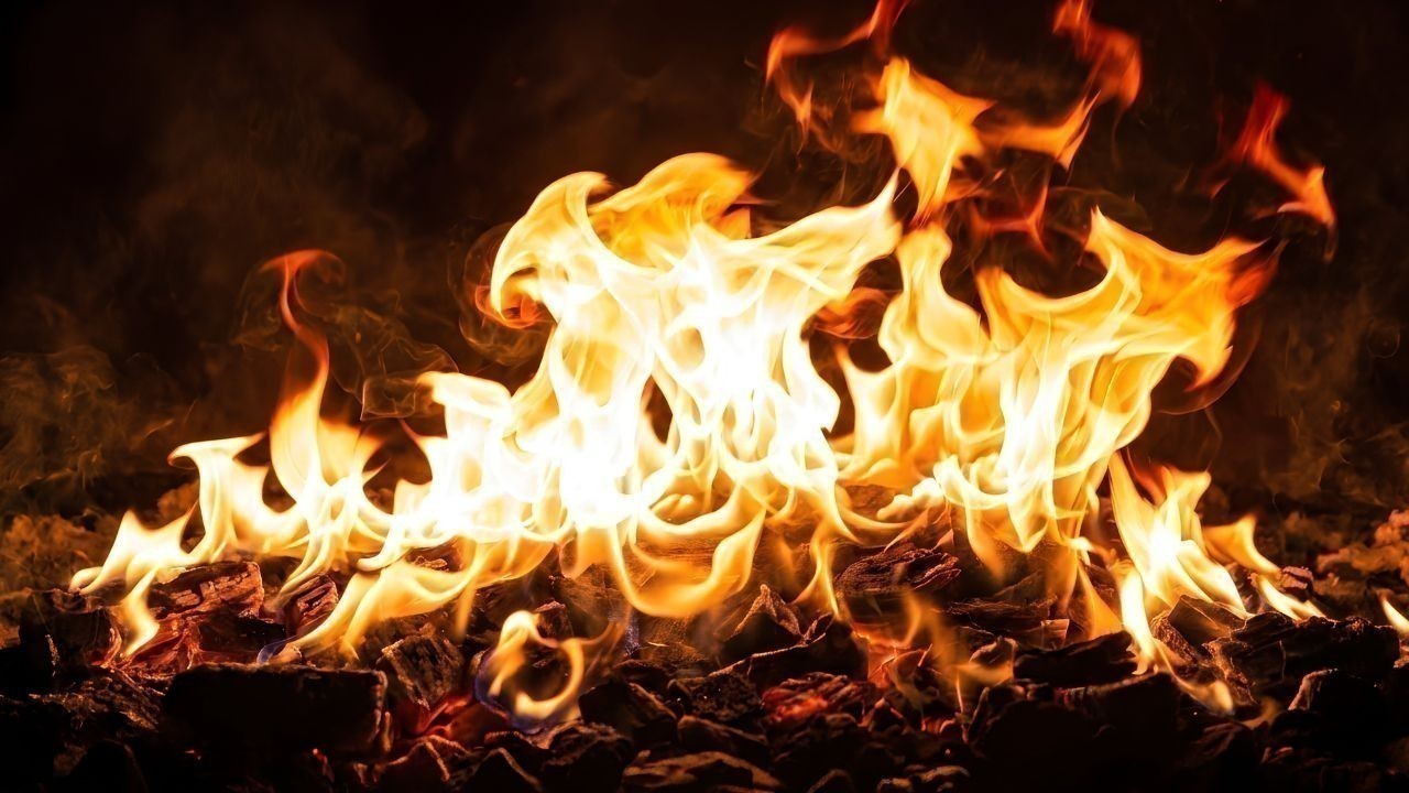 ऊना-हमीरपुर मार्ग कैफे किचन में आग से मचा हड़कंप, बड़ा नुकसान