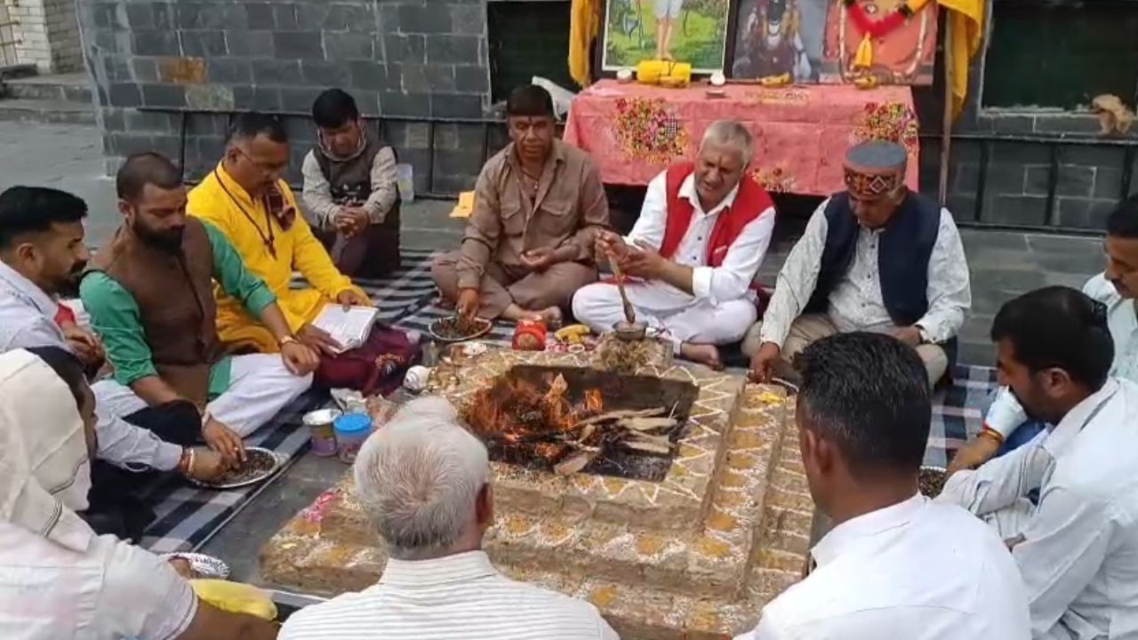 राजगढ़ में अक्षय तृतीया और परशुराम जयंती पर शिरगुल मंदिर में भव्य हवन पूजन आयोजन