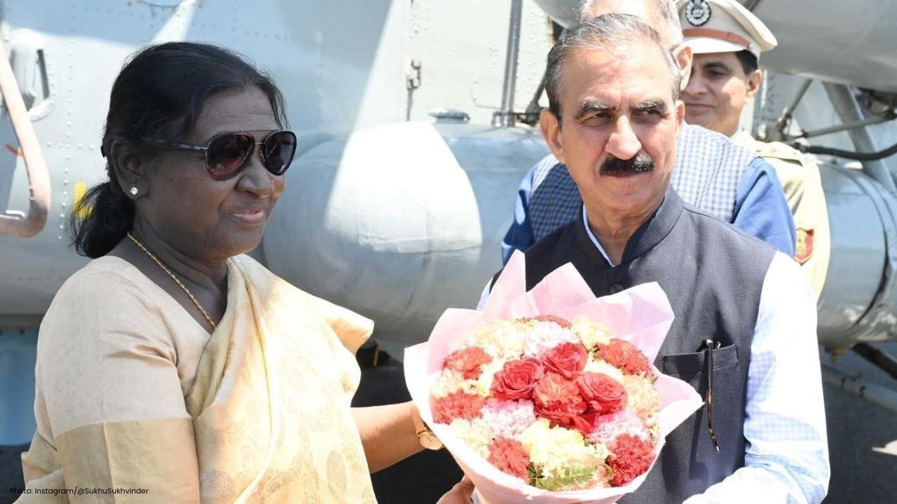 राष्ट्रपति मुर्मू शिमला प्रवास के लिए पहुंचीं, प्रशासन ने किया भव्य स्वागत