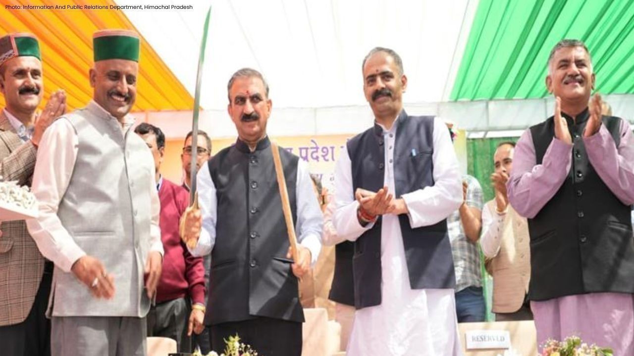 मुख्यमंत्री सुक्खू ने चियोग में विकास कार्यों की सौगात दी, CBSE स्कूल की घोषणा