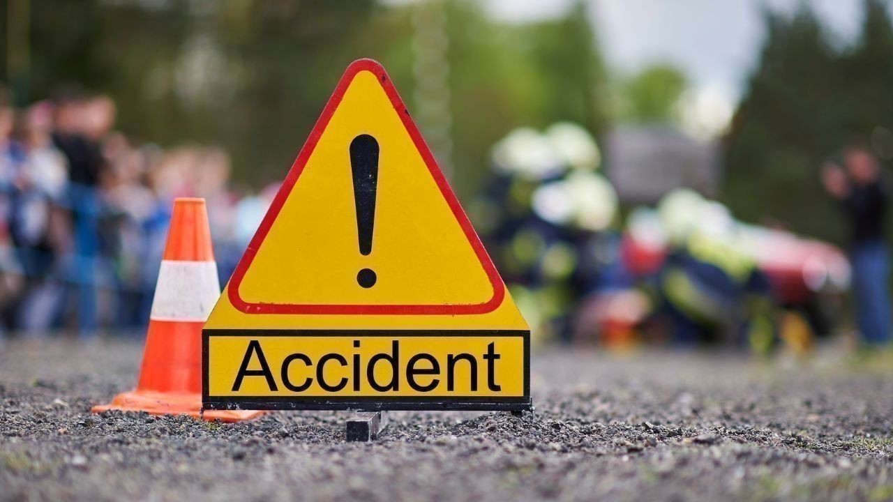 जवाली-कुठेड़ सड़क पर बाइक और ट्रक की टक्कर, एक युवक की मौत