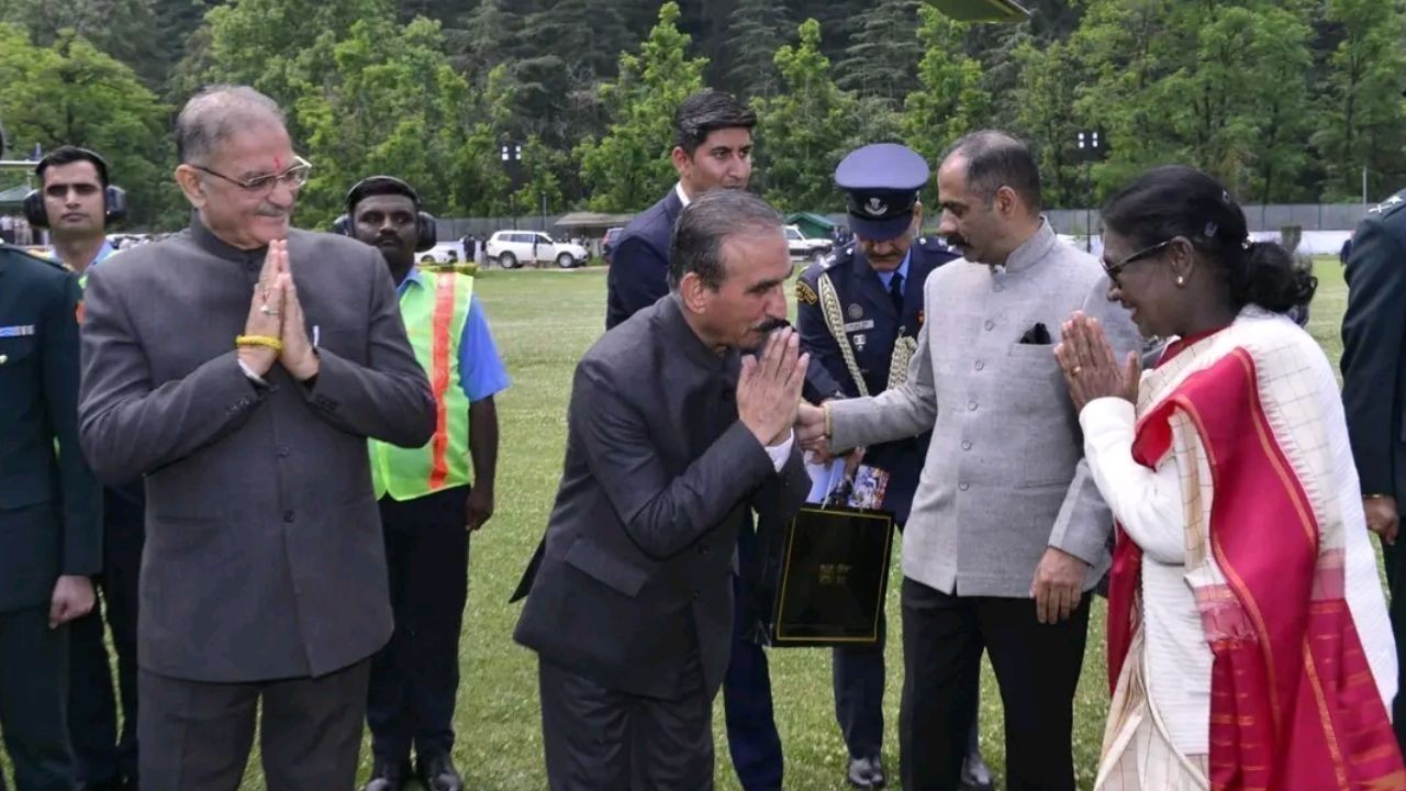 शिमला में पांच दिवसीय प्रवास के बाद राष्ट्रपति को सम्मानपूर्वक दी गई विदाई