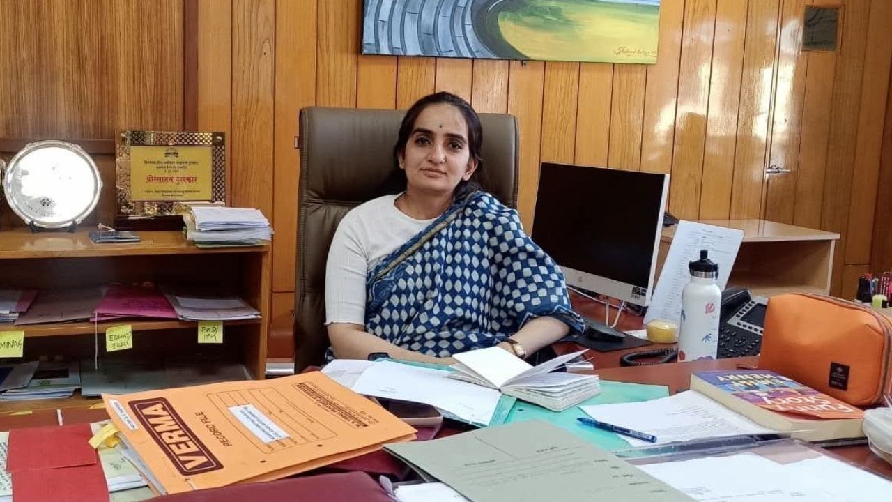 हमीरपुर में शहरी निकाय चुनावों के लिए कंट्रोल रूम स्थापित, 24 घंटे निगरानी व्यवस्था