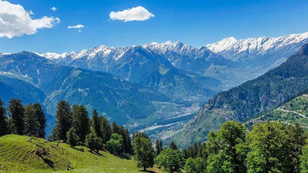हिमाचल में मौसम का बदला मिजाज, बर्फबारी और तेज हवाओं से परेशानी