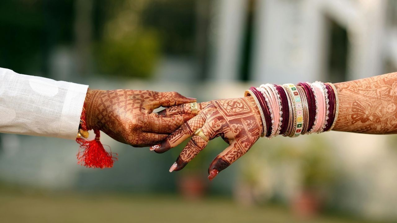 अंब में शादी से पहले लापता युवक-युवती लुधियाना से बरामद, थाने में हंगामा