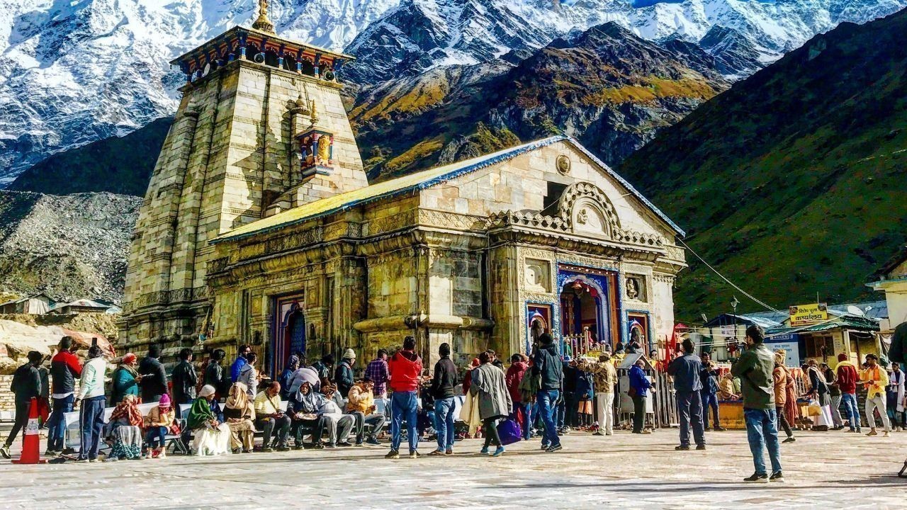 केदारनाथ धाम में वीआईपी दर्शन व्यवस्था को लेकर श्रद्धालुओं में बढ़ी नाराजगी