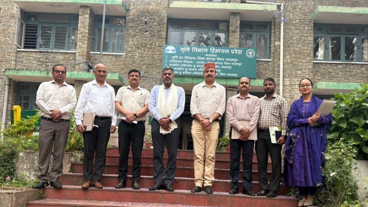 पालमपुर में कृषि सचिव ने प्राकृतिक खेती को बढ़ावा देने के दिए निर्देश