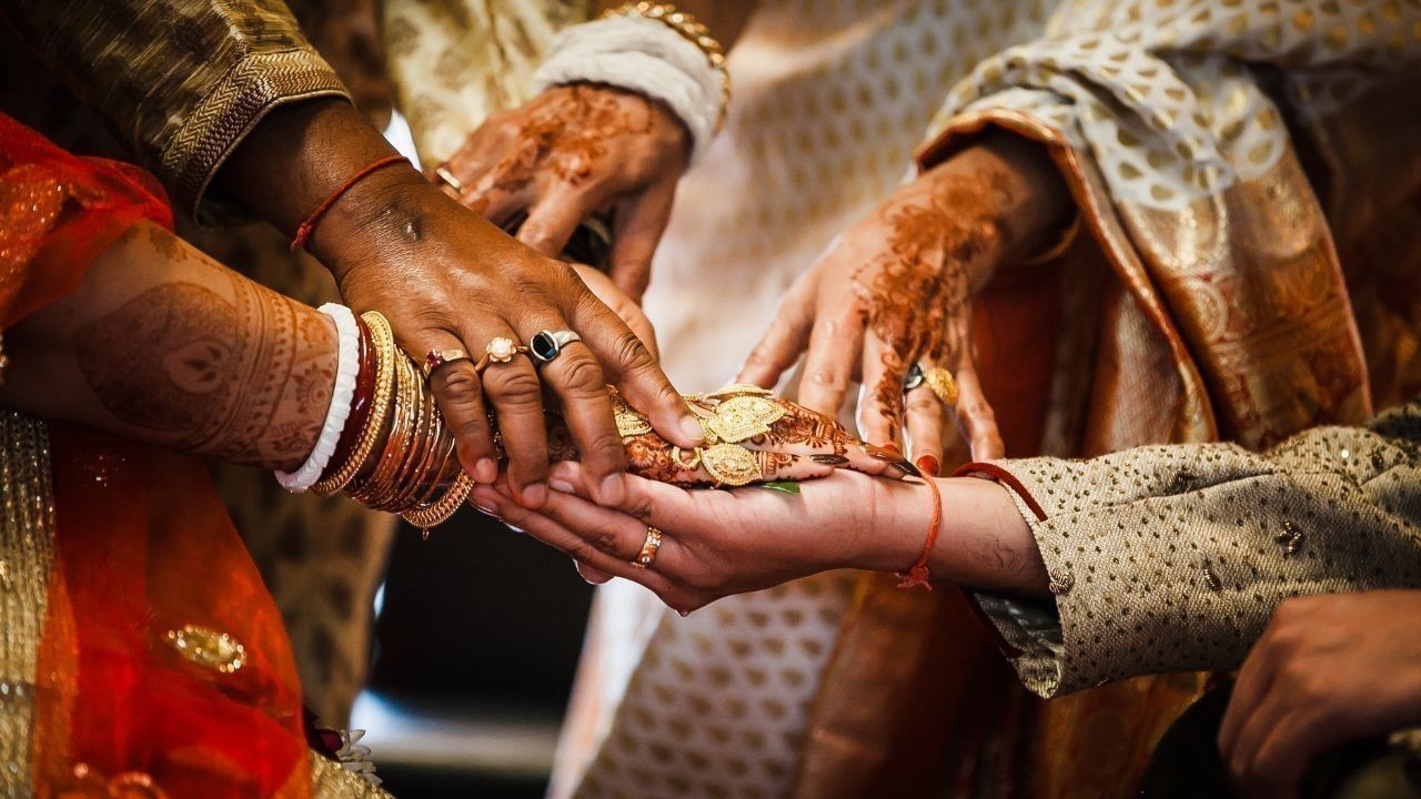 शादी से पहले फ्लैट और गाड़ी की मांग, वर पक्ष बारात लेकर नहीं पहुंचा
