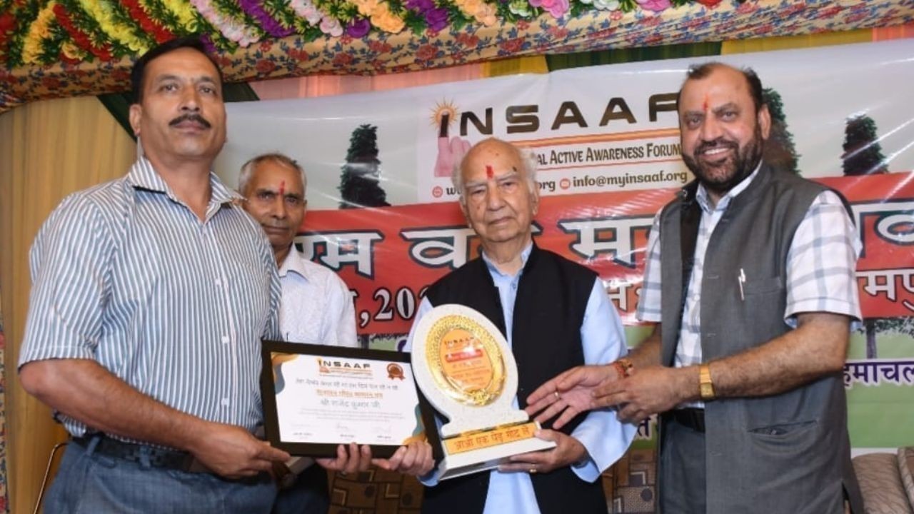 आदि हिमानी चामुंडा मार्ग पर सोलर लाइट पहुंचाने वाले राजेन्द्र कुमार बने बड़सर प्रधान