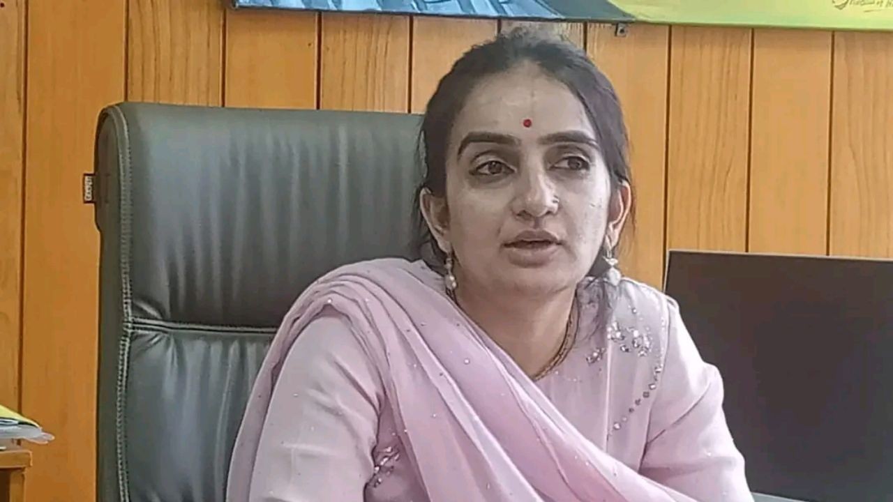 तीसरे चरण में हमीरपुर की 77 पंचायतों में 429 बूथों पर मतदान