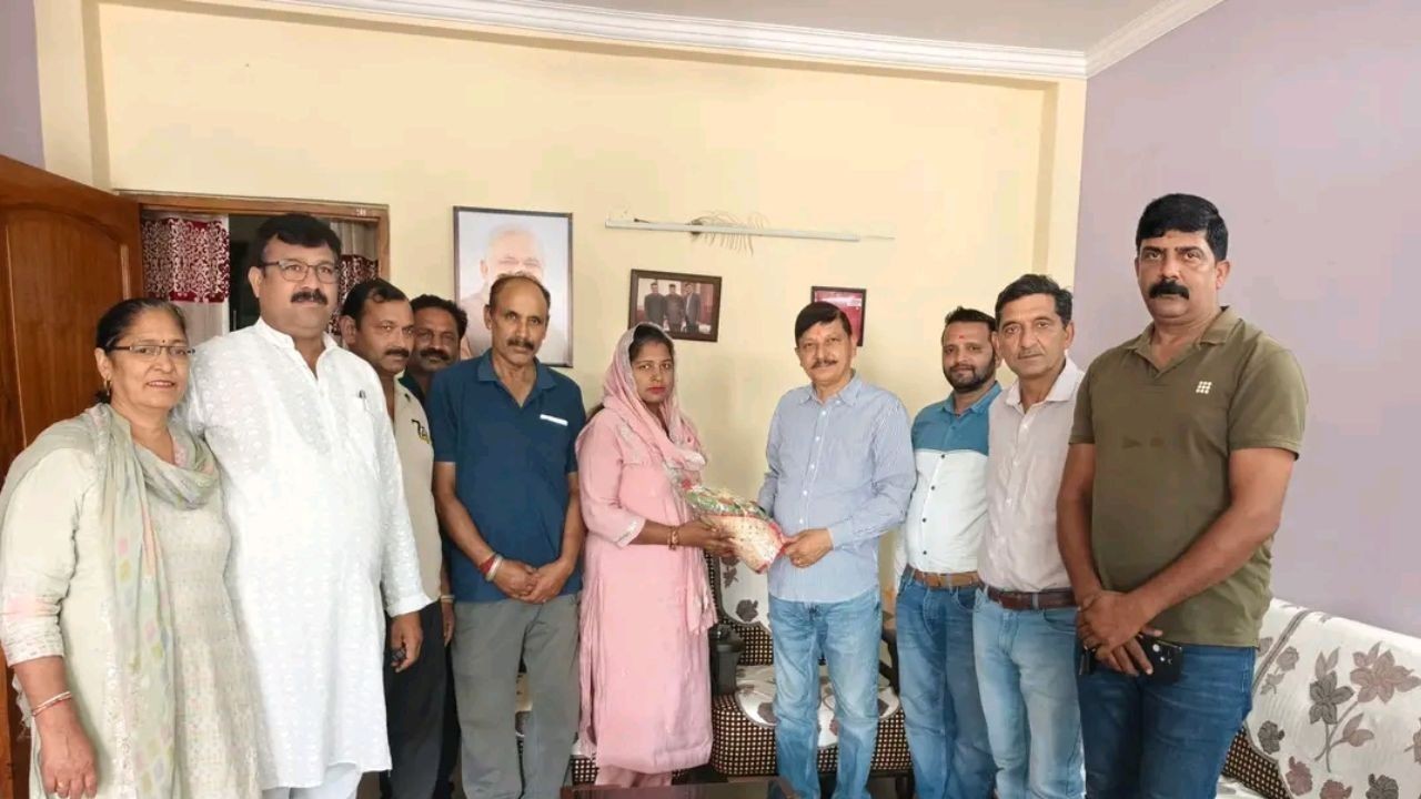 नव निर्वाचित पंचायत प्रतिनिधियों ने पूर्व विधायक राजिंदर राणा से भेंट की