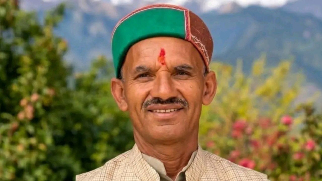 चूड़धार धाम में पुजारी की ईमानदारी बनी मिसाल, लाखों का सामान लौटाया