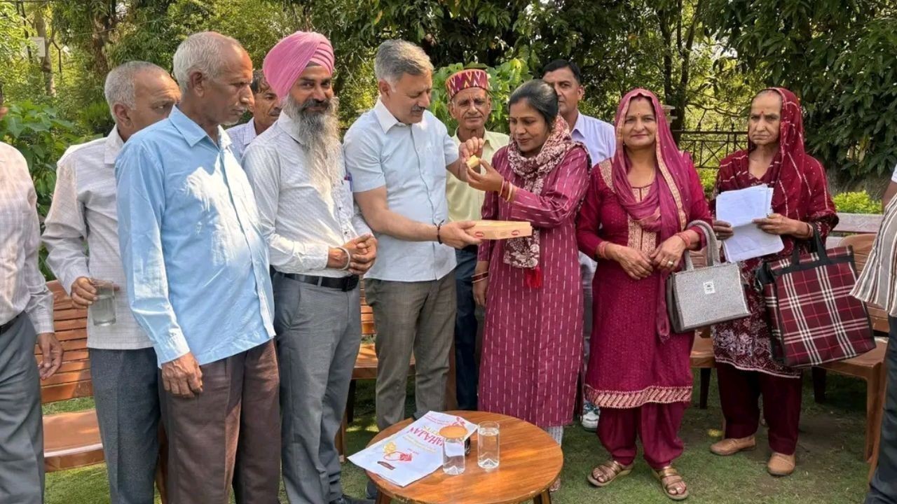 घुमारवीं में मंत्री राजेश धर्माणी ने सुनी जन समस्याएं, जनता की समस्याओं पर तुरंत कार्रवाई के निर्देश
