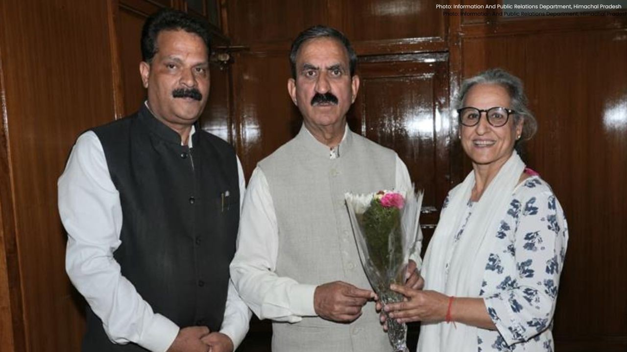 शिमला में मंडी की पार्षद की सीएम सुक्खू से मुलाकात, विकास योजनाओं पर चर्चा
