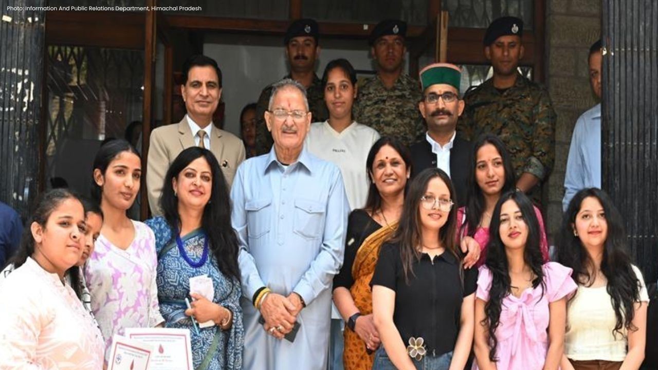 राज्यपाल ने रक्तदान शिविर में युवाओं से मानव सेवा का आह्वान किया