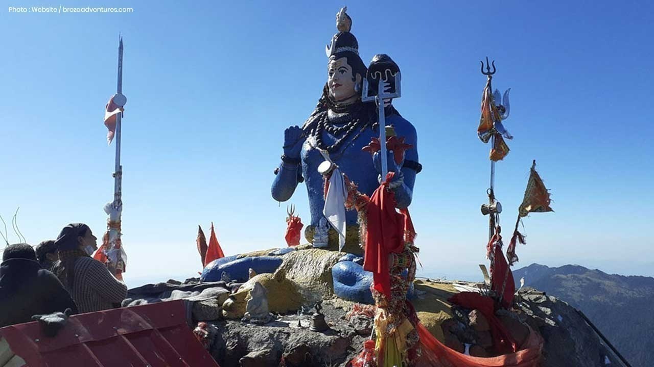 Churdhar Yatra 2026: आस्था, रोमांच और प्रकृति का अद्भुत संगम, हजारों श्रद्धालु पहुंच रहे भगवान शिरगुल महाराज के धाम