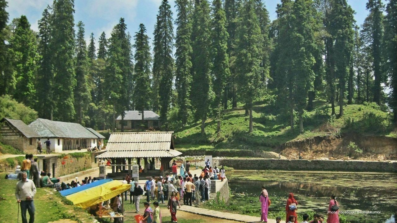 Kamrunag Temple: रहस्यमयी झील, करोड़ों का खजाना और देव आस्था का अद्भुत केंद्र