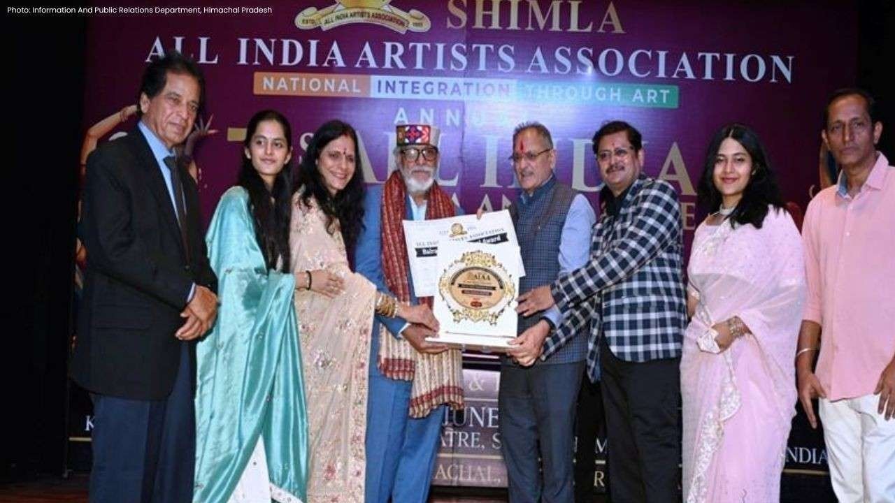 18 राज्यों के कलाकारों ने शिमला में बिखेरे संस्कृति के रंग, राज्यपाल हुए प्रभावित