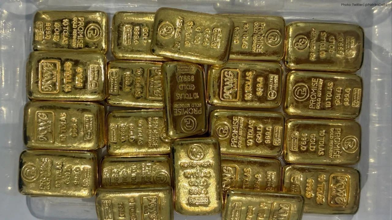 इंडिगो विमान के टॉयलेट में छिपा मिला 4.26 करोड़ रुपये का सोना
