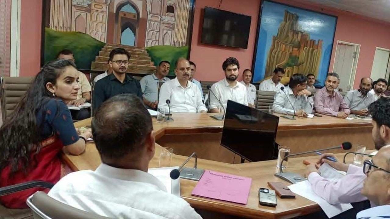 हमीरपुर में योग दिवस का मेगा आयोजन, ट्रैफिक और सुरक्षा पर विशेष फोकस