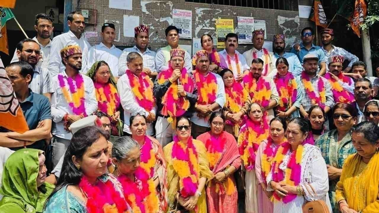 बंजार में भाजपा की ऐतिहासिक जीत, बिना मुकाबले जीते अध्यक्ष और उपाध्यक्ष पद
