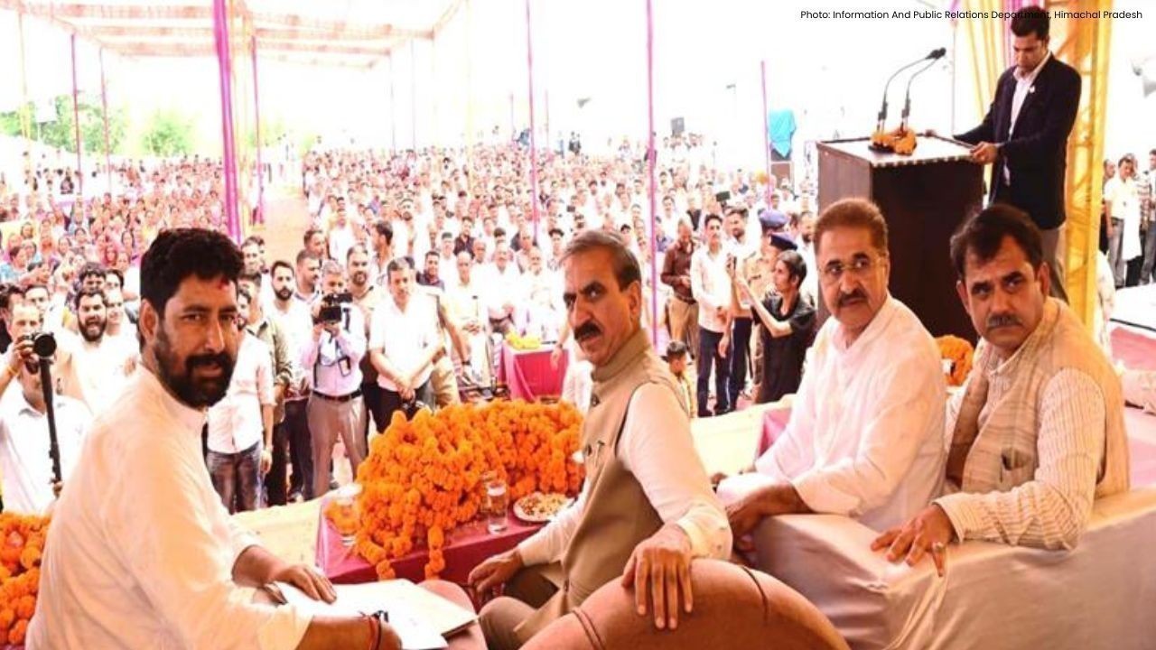 मुख्यमंत्री सुक्खू ने सोलन को दी विकास की सौगात, सड़क, पेंशन और शिक्षा को लेकर किए बड़े ऐलान