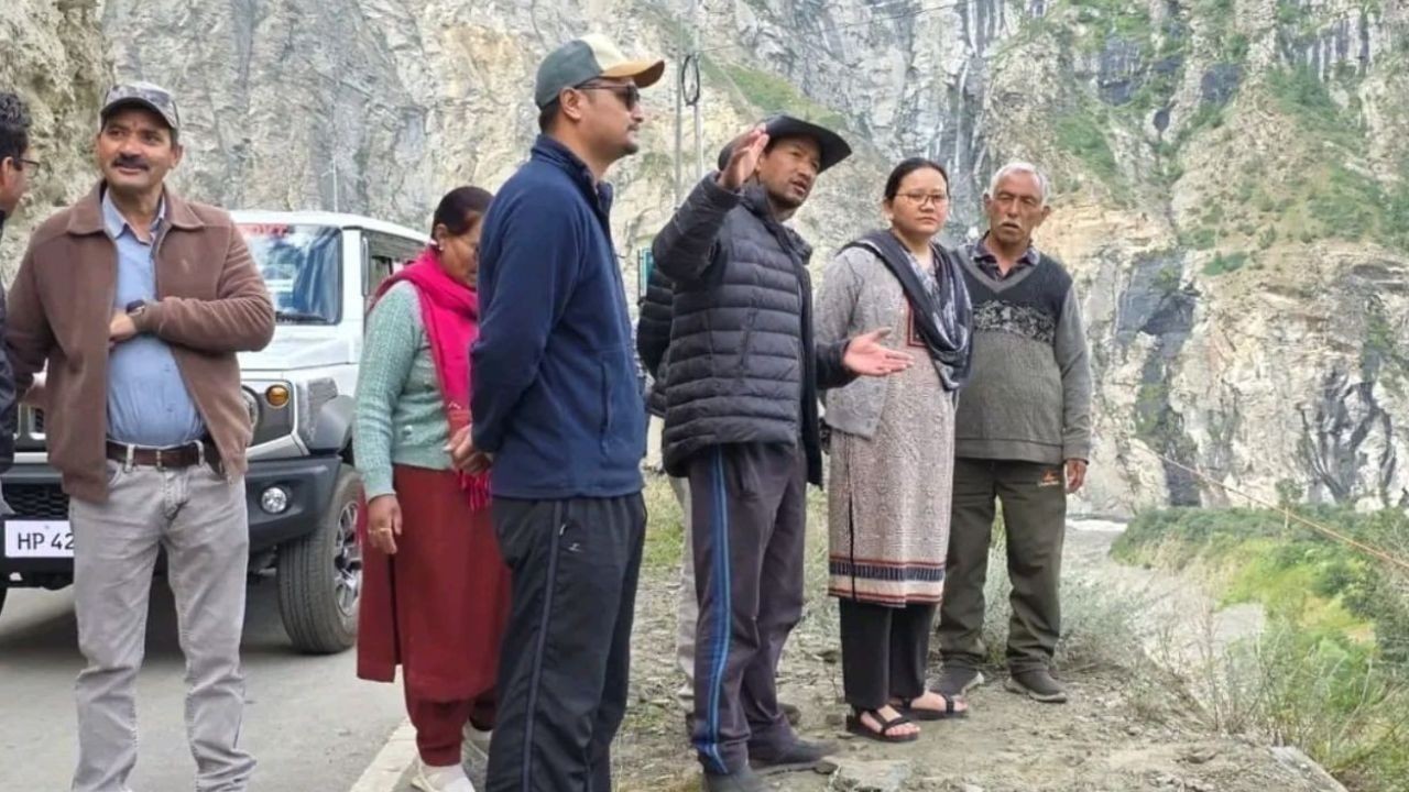जहालमा नाला में पुल निर्माण तेज, विधायक अनुराधा राणा ने अधिकारियों को दिए सख्त निर्देश