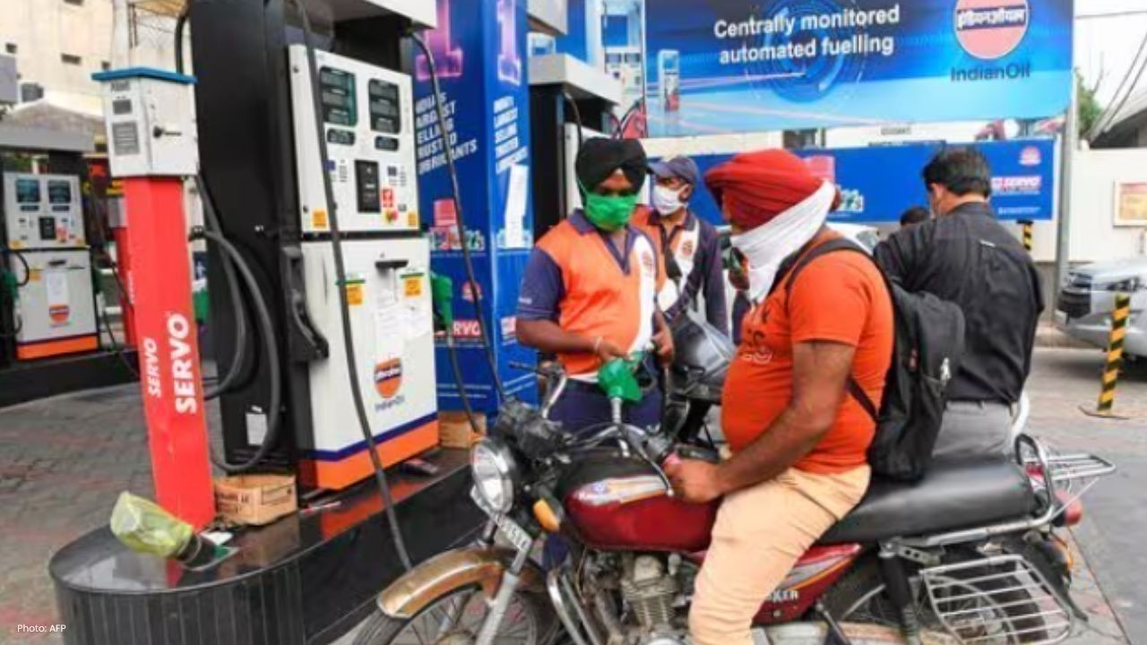 क्या E20 पेट्रोल छोड़कर XP100 चुनना सही होगा? पुरानी और नई कारों के लिए जानें पूरी जानकारी
