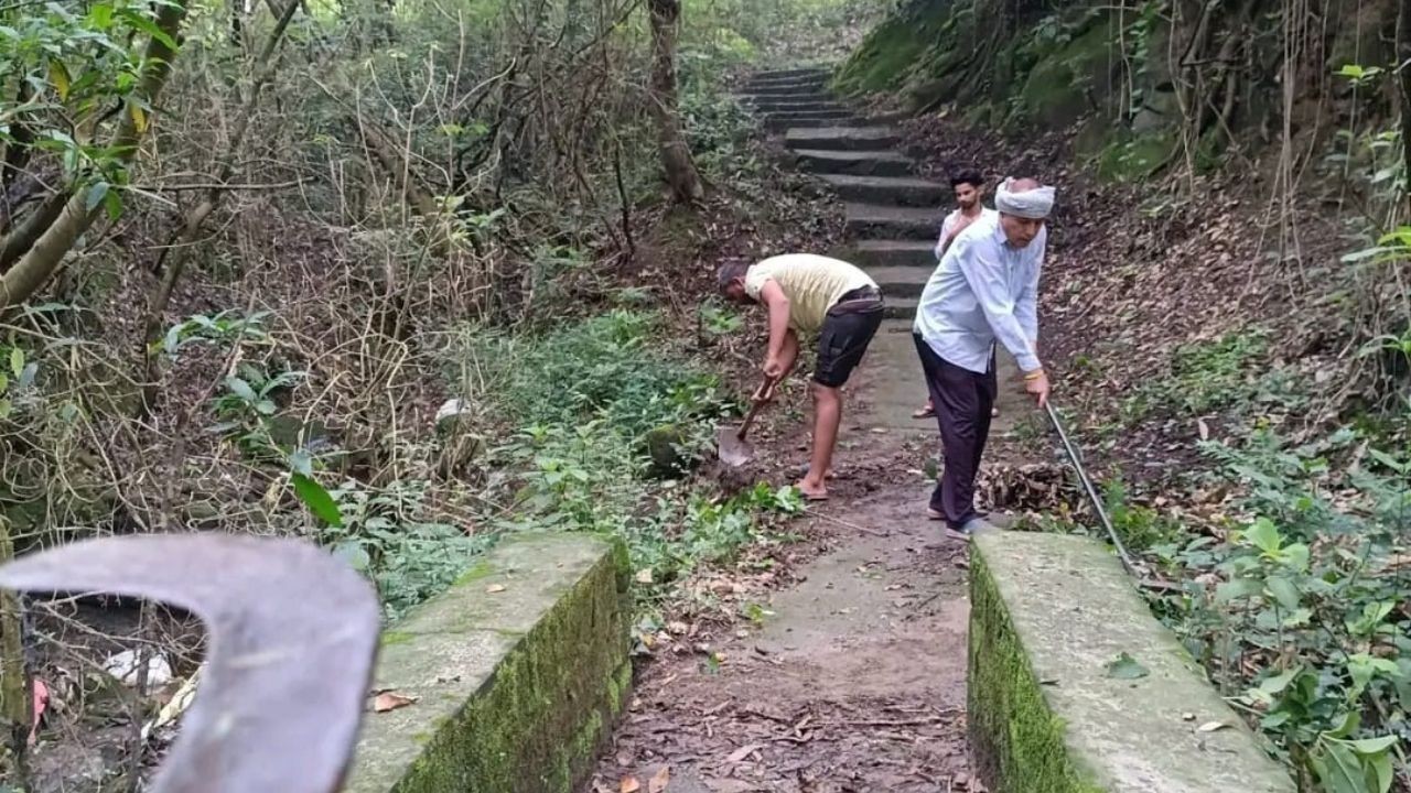 ग्राम पंचायत जतेहड़ी में चला स्वच्छता अभियान, ग्रामीणों ने दिया एकता और धरोहर संरक्षण का संदेश