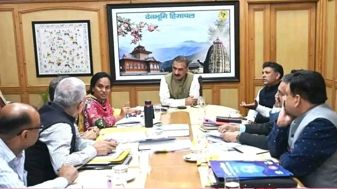 हिमाचल में स्वास्थ्य सेवाओं को मिलेगी नई रफ्तार, साल के अंत तक अपग्रेड होंगे सभी मेडिकल कॉलेज