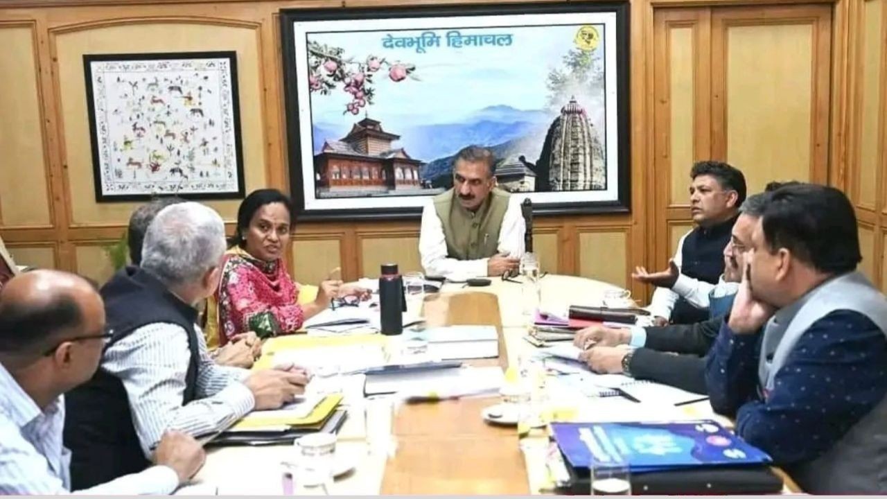हिमाचल में स्वास्थ्य सेवाओं को मिलेगी नई रफ्तार, साल के अंत तक अपग्रेड होंगे सभी मेडिकल कॉलेज