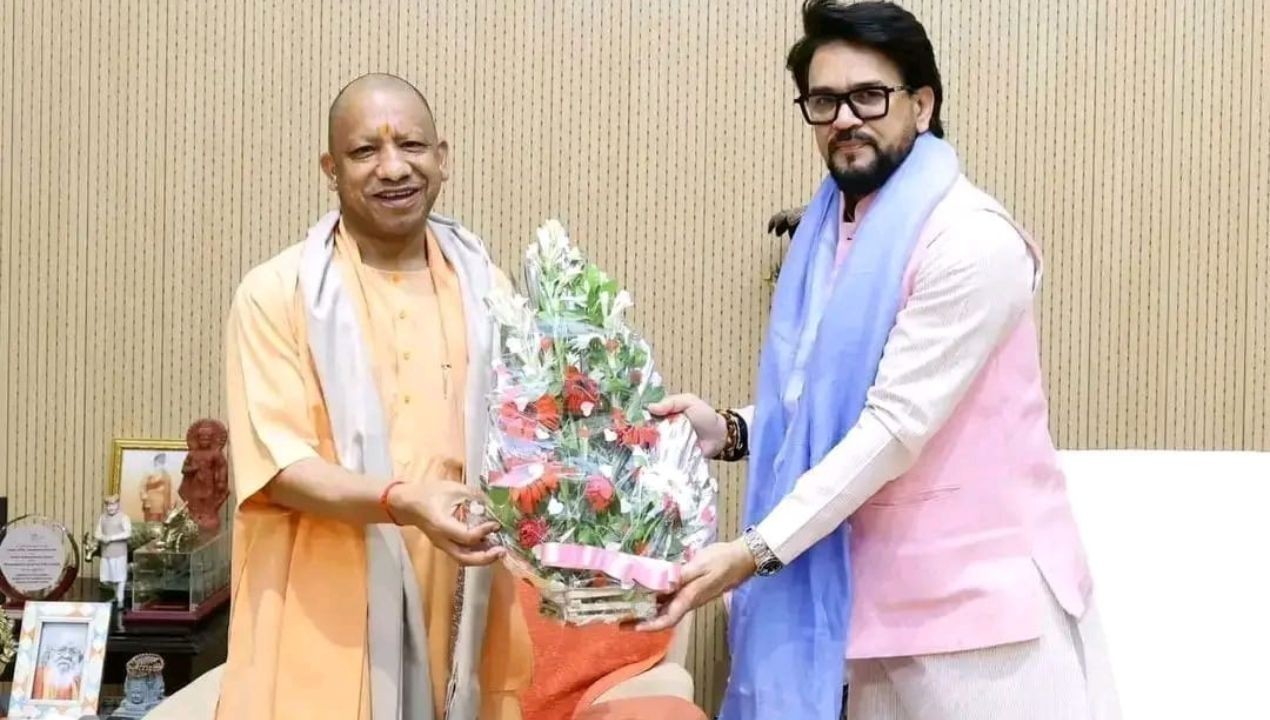 अनुराग ठाकुर ने उत्तर प्रदेश को विकास और सुशासन का मॉडल बताया