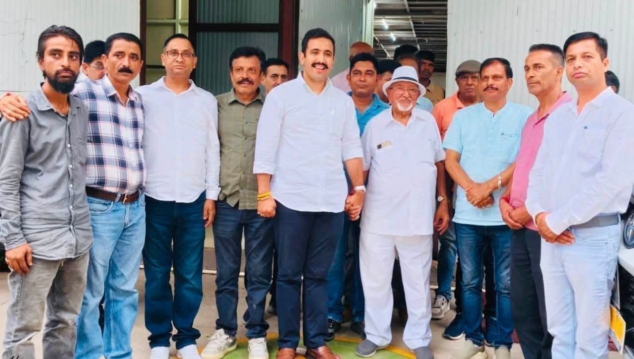 पालमपुर में पूर्व विस अध्यक्ष बृज बिहारी बुटैल से मिले, लिया आशीर्वाद